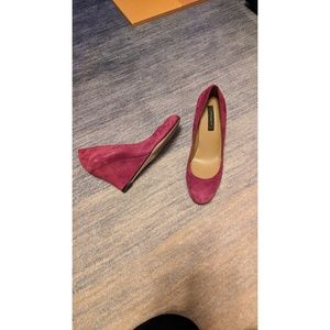 Ann Taylor Round-toe Suede Wedges, Sz. 7.5 Fuschia